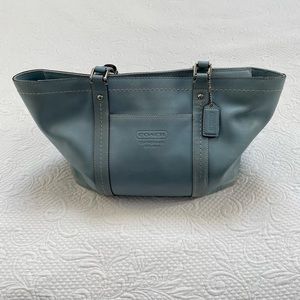 Coach smooth leather hand bag